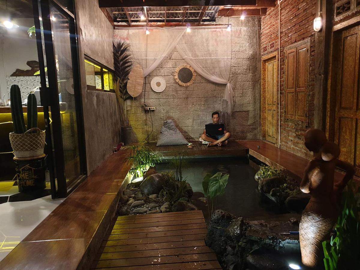 Happy House Bnb Bromo Backpacker Probolinggo Exterior foto