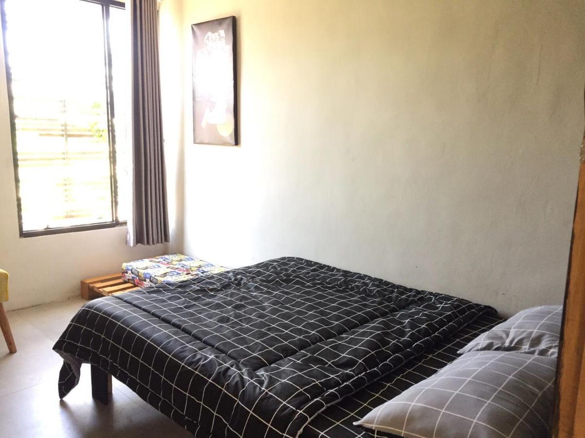 Happy House Bnb Bromo Backpacker Probolinggo Exterior foto