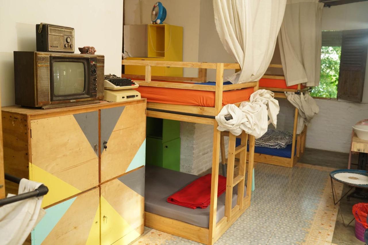 Happy House Bnb Bromo Backpacker Probolinggo Exterior foto