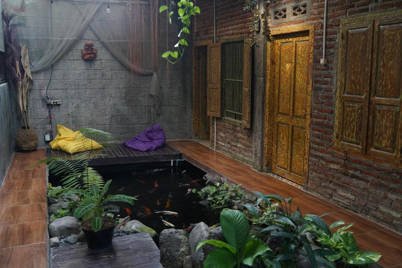 Happy House Bnb Bromo Backpacker Probolinggo Exterior foto
