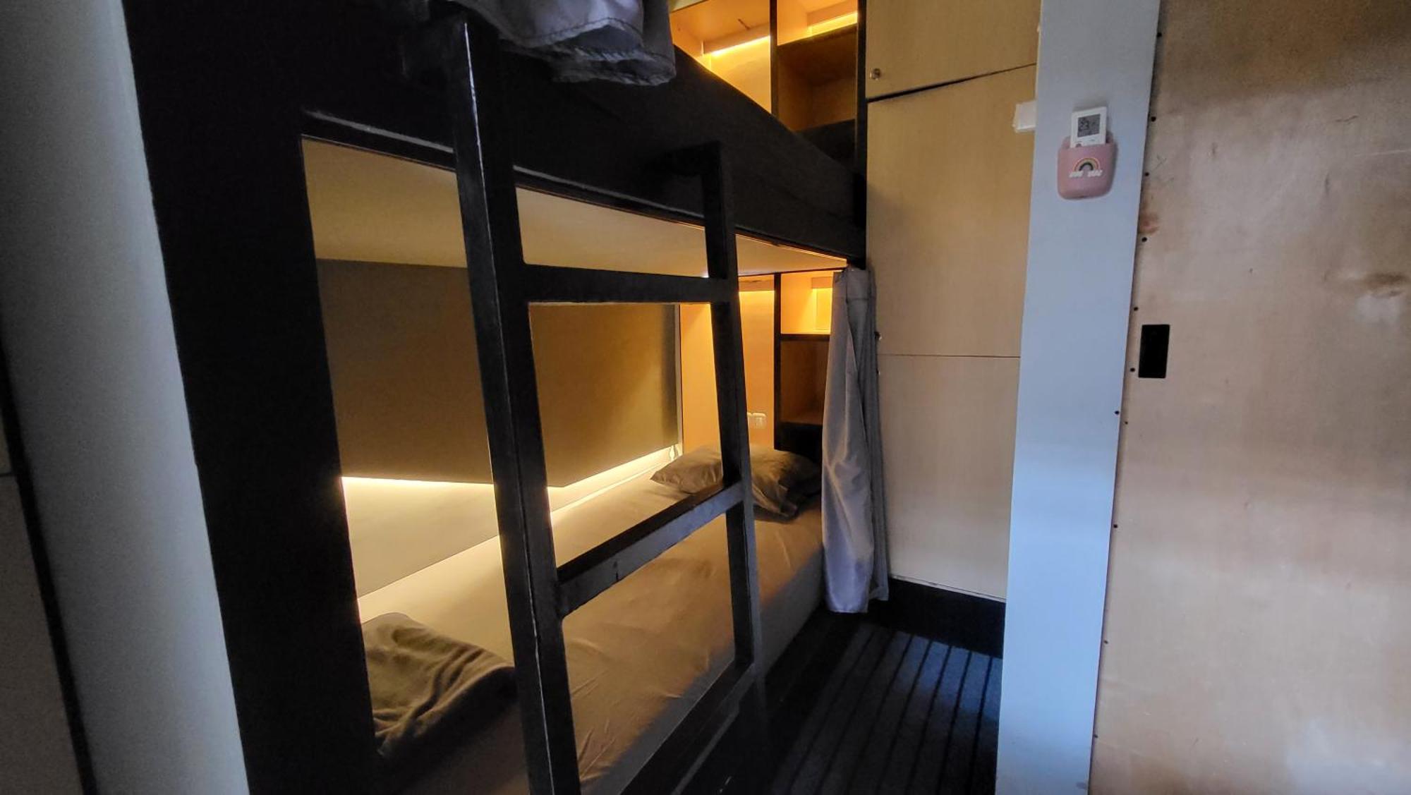 Happy House Bnb Bromo Backpacker Probolinggo Exterior foto